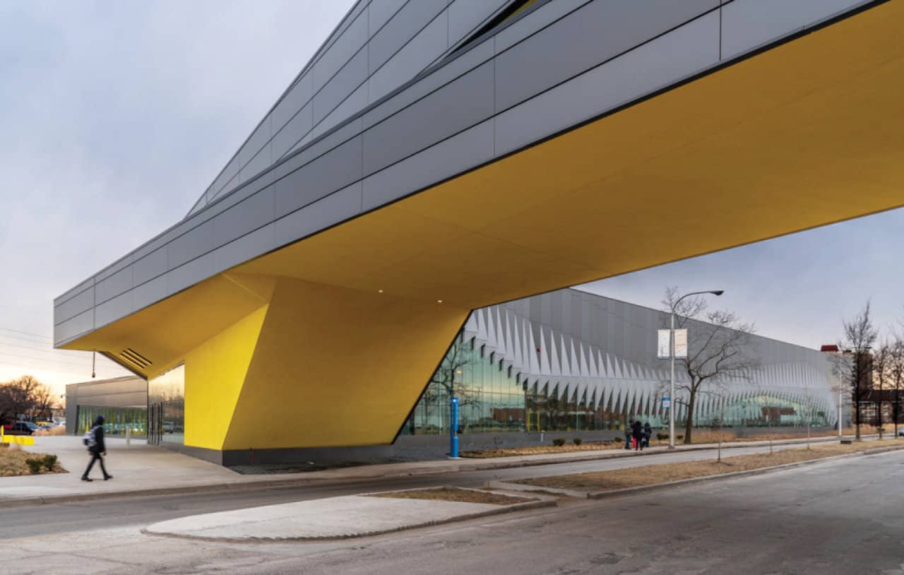 Entry Bridge - Daley College Manufacturing, Technology & Engineering Center by JGMA