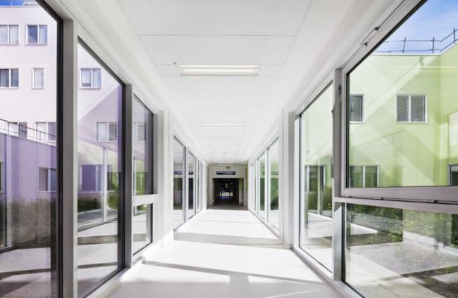 A Private hospital in Villeneuve d’Ascq by Pargade Architectes