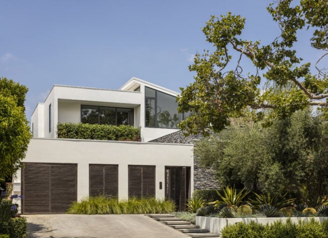 Lush Beverly Hills Bungalow by Abramson Architects